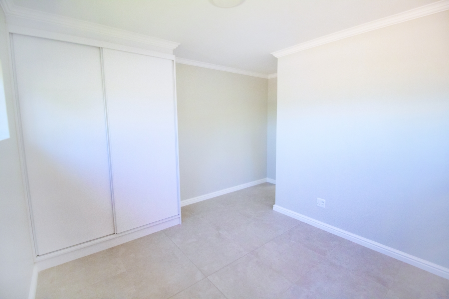 3 Bedroom Property for Sale in Wavecrest Eastern Cape